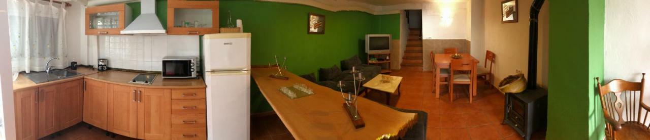 La Casita Santa Barbara Guest House Macastre Екстериор снимка